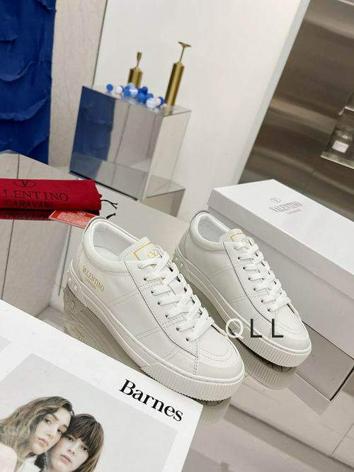 Picture of Valentino Shoes _SKUValentino072819sz35-44LL20004